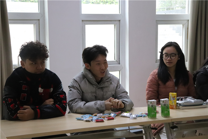 YwuZ_1764297437734059336.jpg IMG_8974.jpg